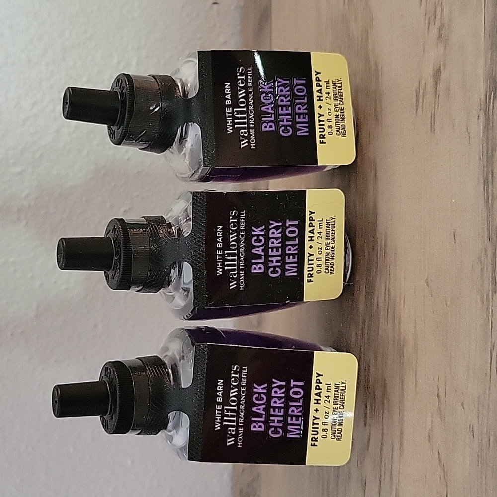 NEW - B&BW "Black Cherry Merlot" Wallflower Refills 3ct